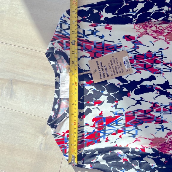 PETER PILOTTO - fitted long sleeved dress optical print red blue white - size 4 - Picture 9 of 10